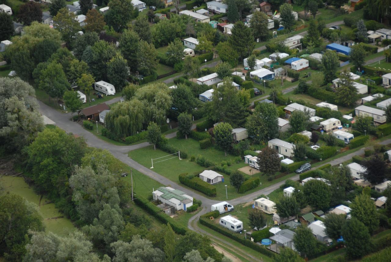 Campsite Loisirs Des Groux 2*